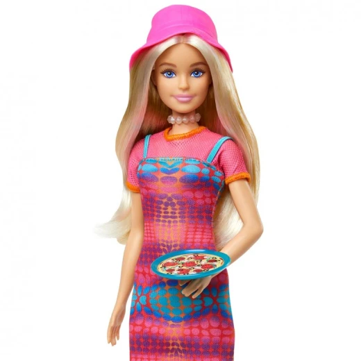 Mattel Barbie Pink Passport Italy Doll Set: Blonde Doll & Travel Accessories for Imaginative Play - Barbie - Image 3
