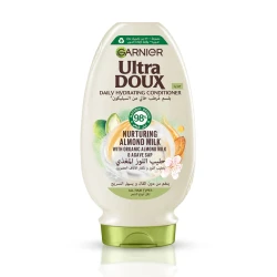 غارنييه ألترا دو بلسم مغذي بحليب اللوز للشعر الجاف 360 مل: يغذي الشعر بعمق و يفك التشابك، ويتركه ناعمًا ومرنًا، مناسب للاستخدام اليومي