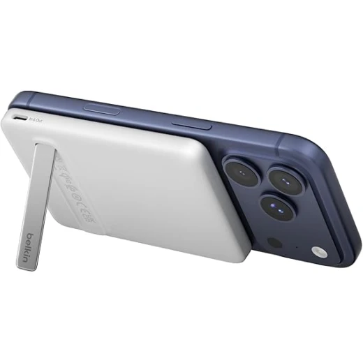 Belkin BoostCharge Qi2 باور بانك مغناطيسي 5000mAh بقوة 15W، تصميم نحيف، شحن لاسلكي سريع، كابل USB-C مرفق، متوافق مع iPhone وAirPods، أبيض Belkin BoostCharge Qi2 باور بانك مغناطيسي 5000mAh بقوة 15W، تصميم نحيف، شحن لاسلكي سريع، كابل USB-C مرفق، متوافق مع iPhone وAirPods، أبيض