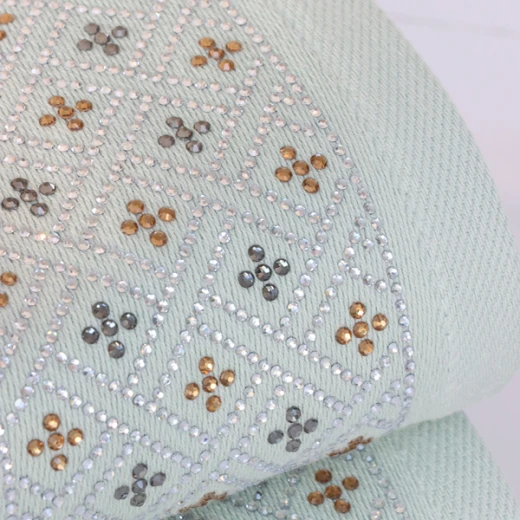 Nova Home Roberta Towel with Silver Details - 100% Cotton - 50x90 Cm - Light Green - Nova Home - Image 3