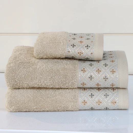 Nova Home Roberta Towel with Silver Details - 100% Cotton - 50x90 Cm - Beige Nova Home Roberta Towel with Silver Details - 100% Cotton - 50x90 Cm - Beige